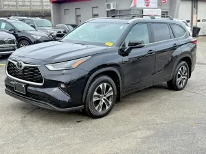 Toyota Highlander 2.4L 4 2023