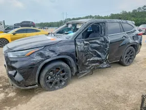 Toyota Highlander 3.5L 6 2022