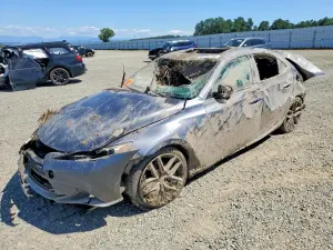 Lexus IS 2.5L 6 2015