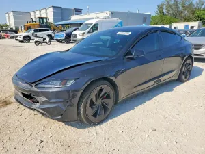 Tesla Model 3 2025