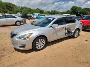 Nissan Altima 2.5L 4 2015