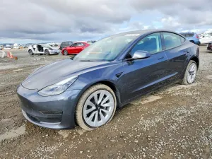 Tesla Model 3 2022