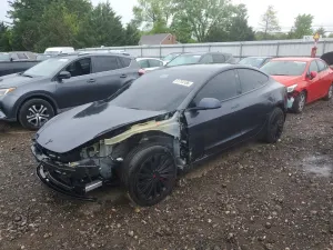 Tesla Model 3 2025