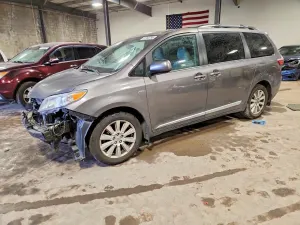 Toyota Sienna 3.5L 6 2017
