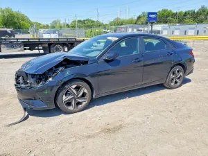 Hyundai Elantra 2.0L 4 2023
