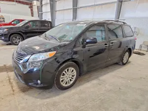 Toyota Sienna 3.5L 6 2013