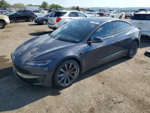 Tesla Model 3 2024