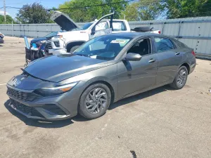 Hyundai Elantra 2.0L 4 2024