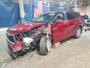 Toyota Highlander 2.4L 4 2023