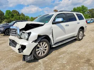 Toyota Sequoia 5.7L 8 2015