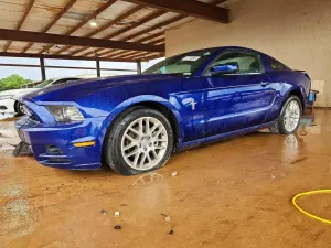 Ford Mustang 3.7L 6 2013
