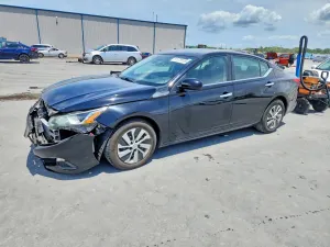 Nissan Altima 2.5L 4 2020