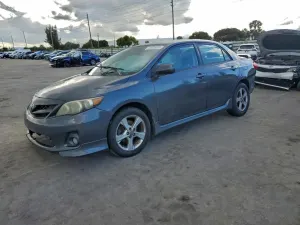 Toyota Corolla 1.8L 4 2013