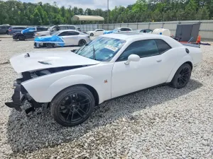 Dodge Challenger 6.4L 8 2021