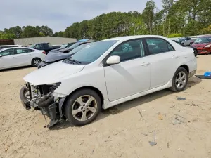 Toyota Corolla 1.8L 4 2013