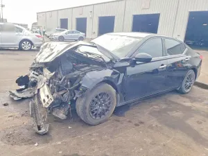 Nissan Altima 2.5L 4 2020