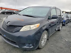 Toyota Sienna 3.5L 6 2012