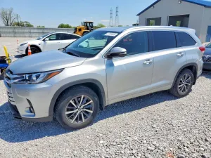 Toyota Highlander 3.5L 6 2017