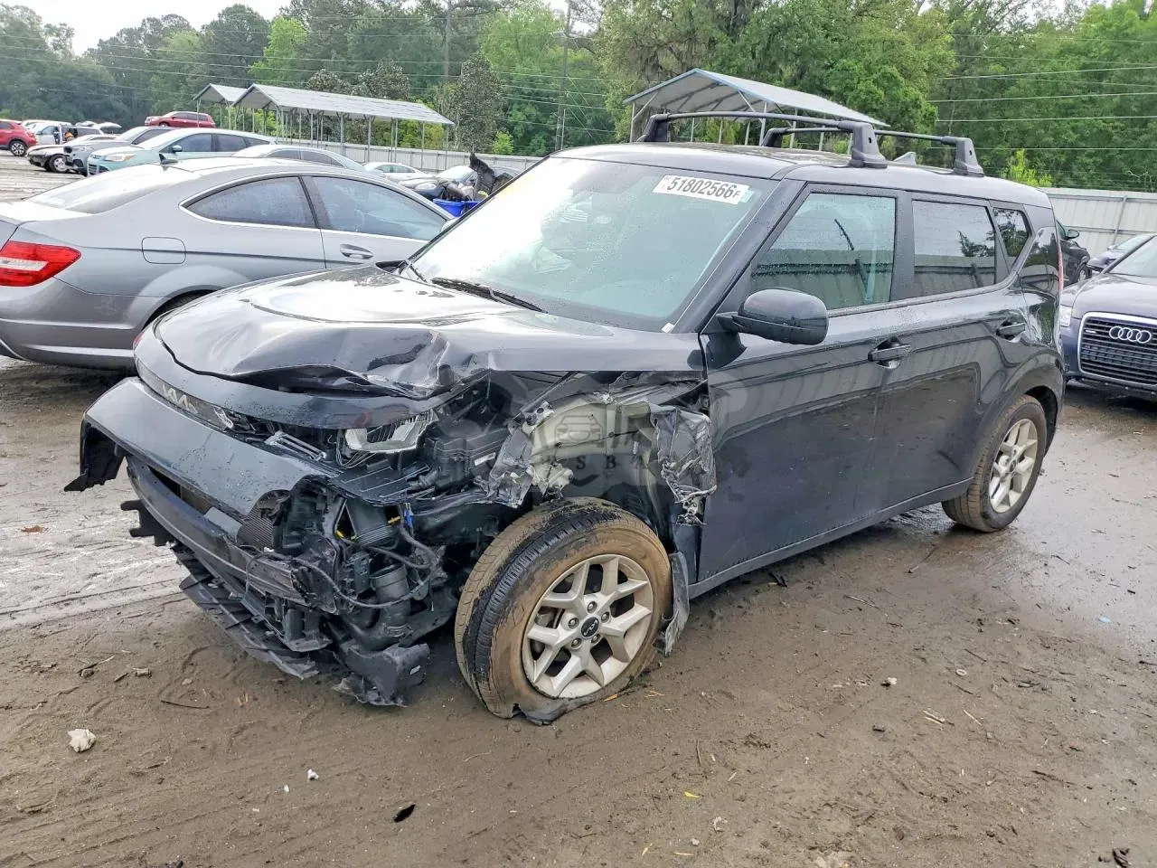 Kia Soul 2.0L 4 2023