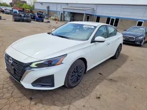 Nissan Altima 2.5L 4 2025