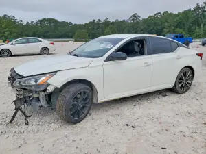 Nissan Altima 2.5L 4 2020