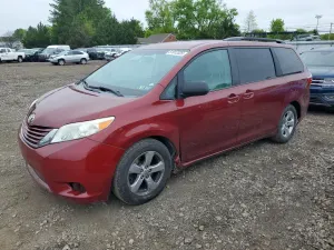 Toyota Sienna 3.5L 6 2015