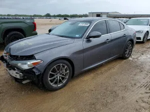 Alfa Romeo Giulia 2.0L 4 2018