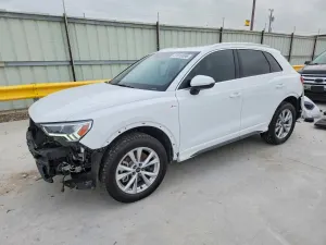 Audi Q3 2.0L 4 2025