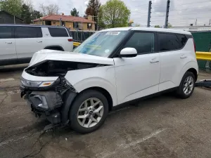 Kia Soul 2.0L 4 2021