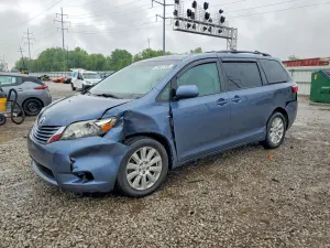 Toyota Sienna 3.5L 6 2017