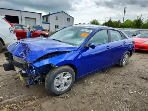Hyundai Elantra 2.0L 4 2024