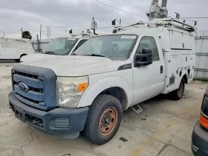 Ford F-350 6.2L 8 2013