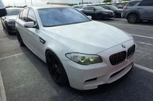 BMW M5 4.4L 8 2013