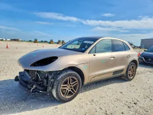 Porsche Macan 2.0L 4 2021