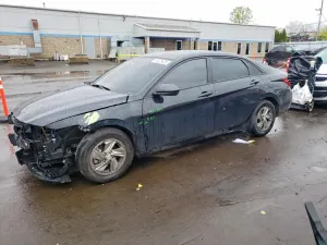 Hyundai Elantra 2.0L 4 2025