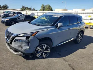 Nissan Rogue 2.5L 4 2021
