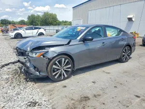Nissan Altima 2.5L 4 2021