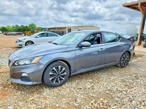 Nissan Altima 2.5L 4 2019