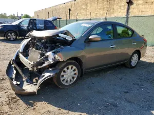 Nissan Versa 1.6L 4 2015