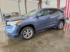 Toyota Highlander 3.5L 6 2015