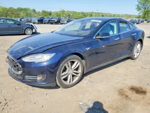 Tesla Model S 2014