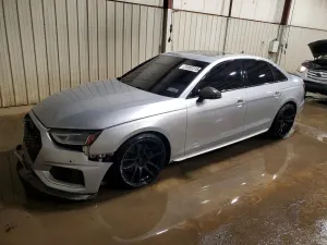Audi A4 2.0L 4 2022