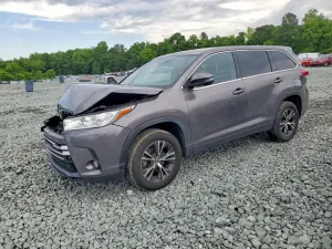 Toyota Highlander 3.5L 6 2019