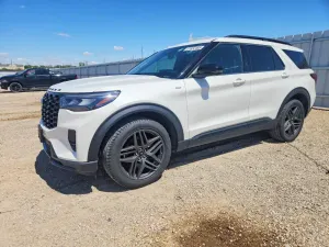 Ford Explorer 2.3L 4 2025
