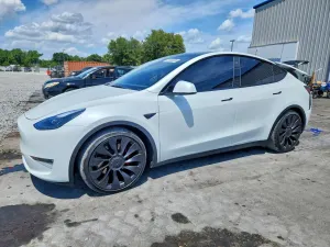 Tesla Model Y 2023