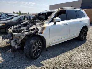 Volvo XC90 2.0L 4 2016