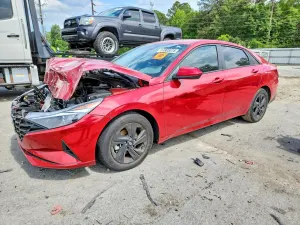 Hyundai Elantra 2.0L 4 2023