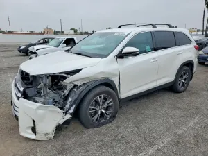 Toyota Highlander 3.5L 6 2019