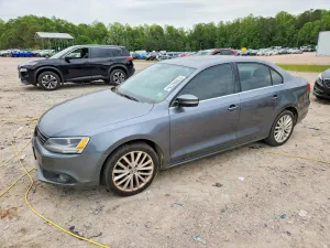 Volkswagen Jetta 2.0L 4 2013