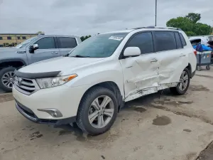 Toyota Highlander 3.5L 6 2013